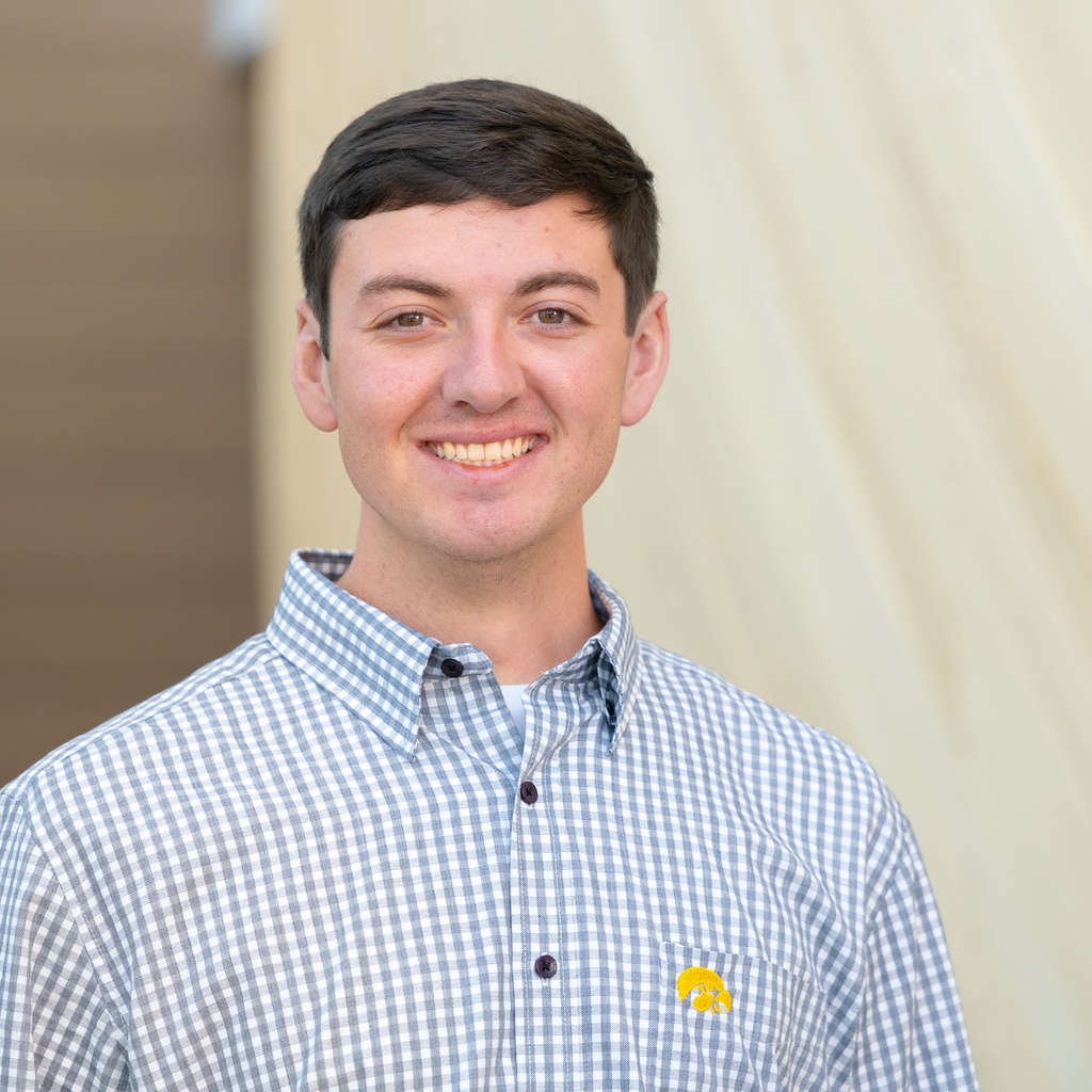 Garret headshot